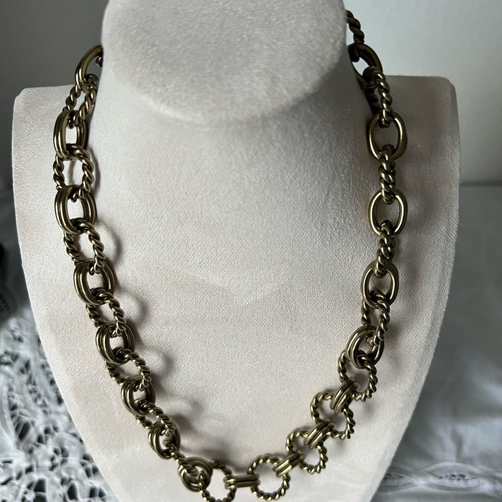 18” Heidi Daus gold tone necklace - vintage mint condition
